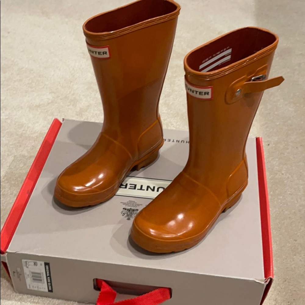 Girls Hunter boot iron oxide (orange) color size13